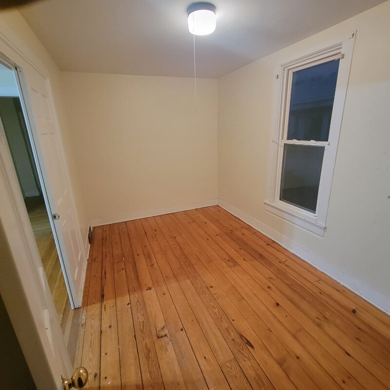 908 Bush St, Red Wing, MN 55066 Room for Rent in Red Wing, MN