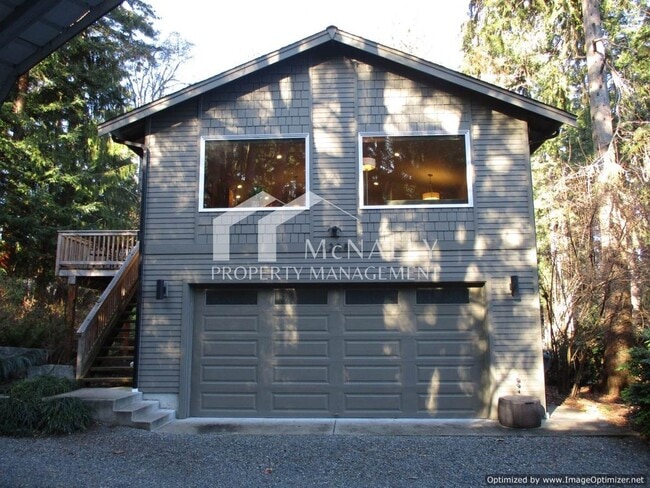 Building Photo - 4208 Forest Beach Dr NW