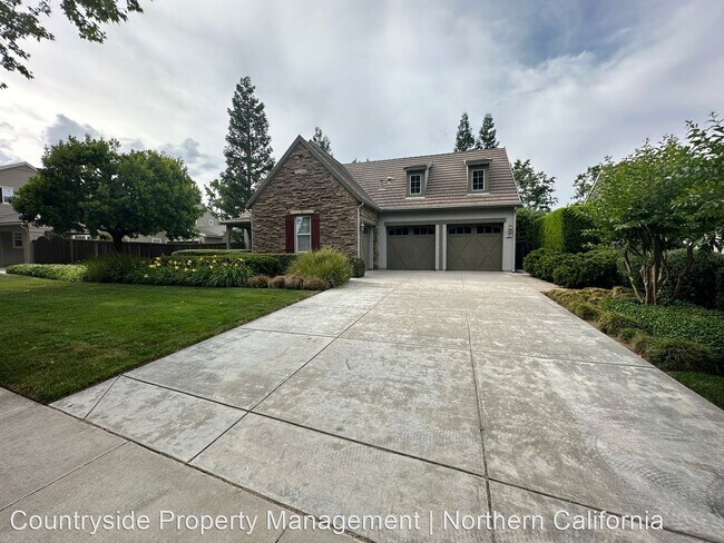 Building Photo - 3 br, 3.5 bath House - 1993 Fairway Oaks D...