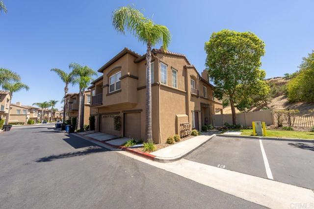 Building Photo - 6233 Avenida De Las Vistas