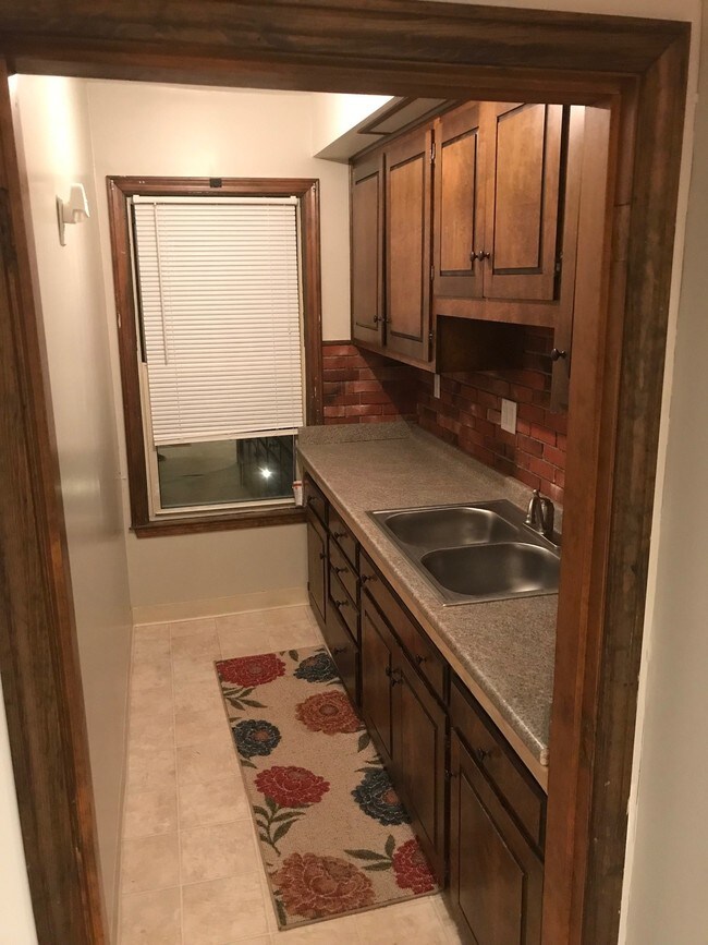 Pantry Kitchen - 596 S Main St