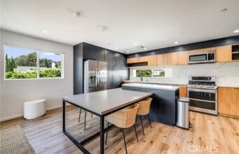 Building Photo - 1943 Carmen Ave