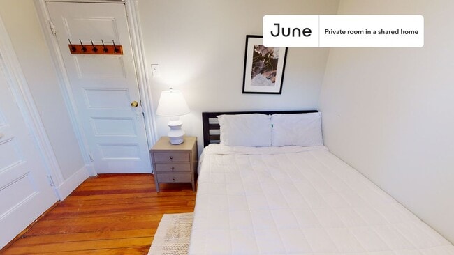 Building Photo - Private bedroom in 4 bed/1 bath Home
