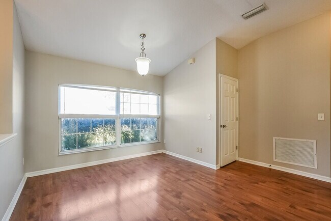 Foto del edificio - 232 Valley Edge Dr