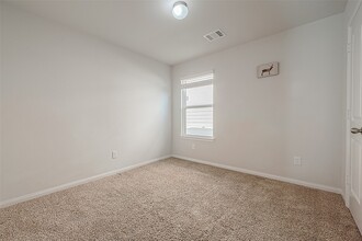 Building Photo - 17259 Quiet Song Ct