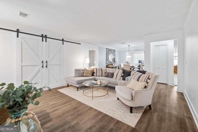 Foto del edificio - 55 St Claire Ln NE