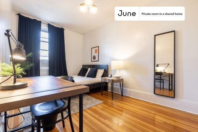 Building Photo - Room in Shared 3 bed/1 bath home
