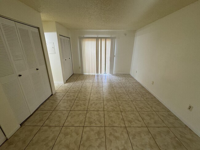 Building Photo - 1810 My Pl Ln