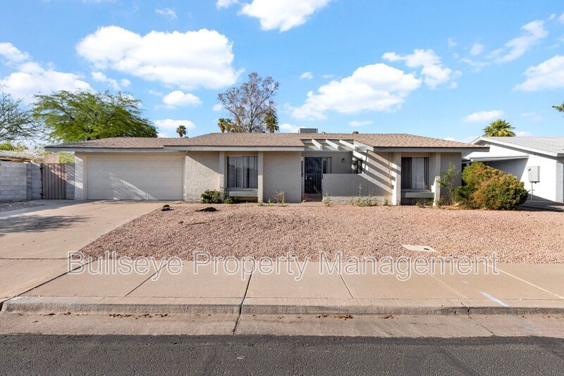 Foto principal - 847 W Juanita Ave