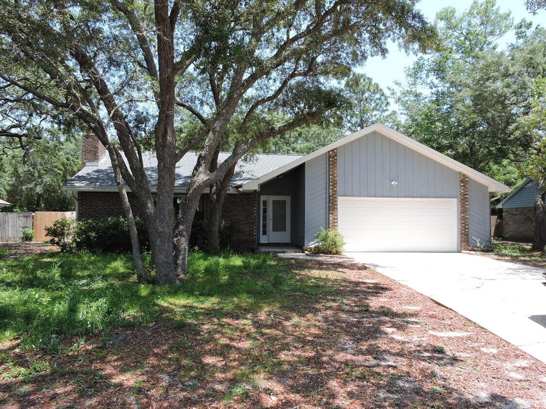 604 E Greenwood Cove, Niceville, FL 32578 House Rental in Niceville