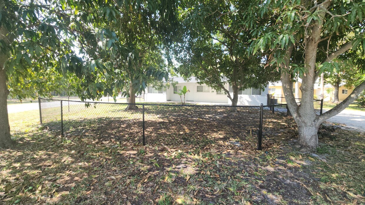 Foto principal - 198 SE 27th Ct