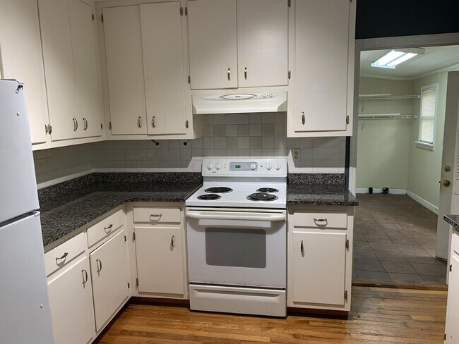 Foto del edificio - 1020 Hancock Dr