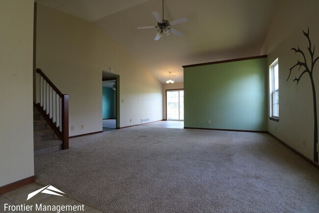 Foto del edificio - Gorgeous Duplex with Amazing View Off of Scenic Drive!