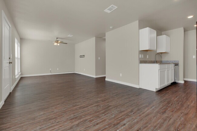 Foto del edificio - 402 E 30th St