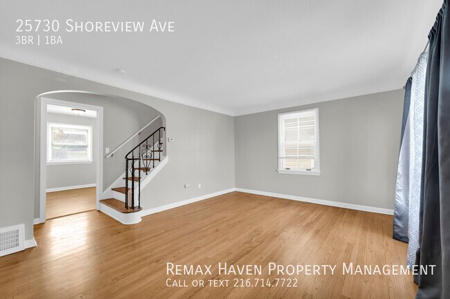 Foto del edificio - 25730 Shoreview Ave