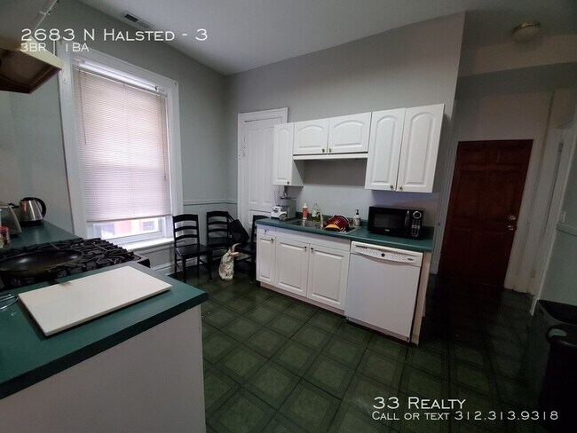 Building Photo - 2683 N Halsted St