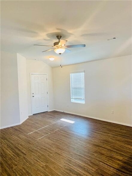 Photo - 936 E Bunting St House