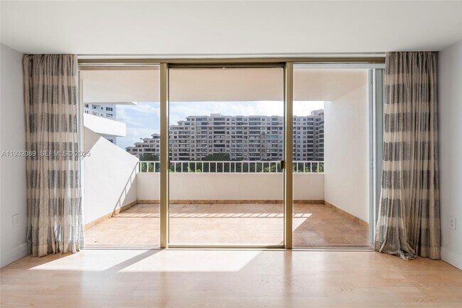 Foto del edificio - 199 Ocean Ln Dr