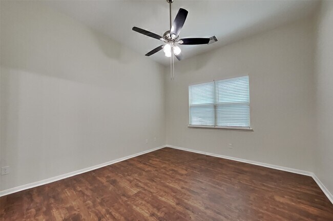 Building Photo - 9525 E Woodmark
