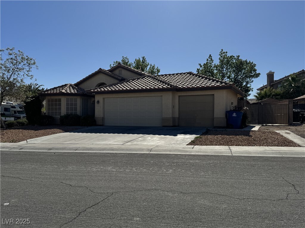 Foto principal - 5017 Vista Loma Way