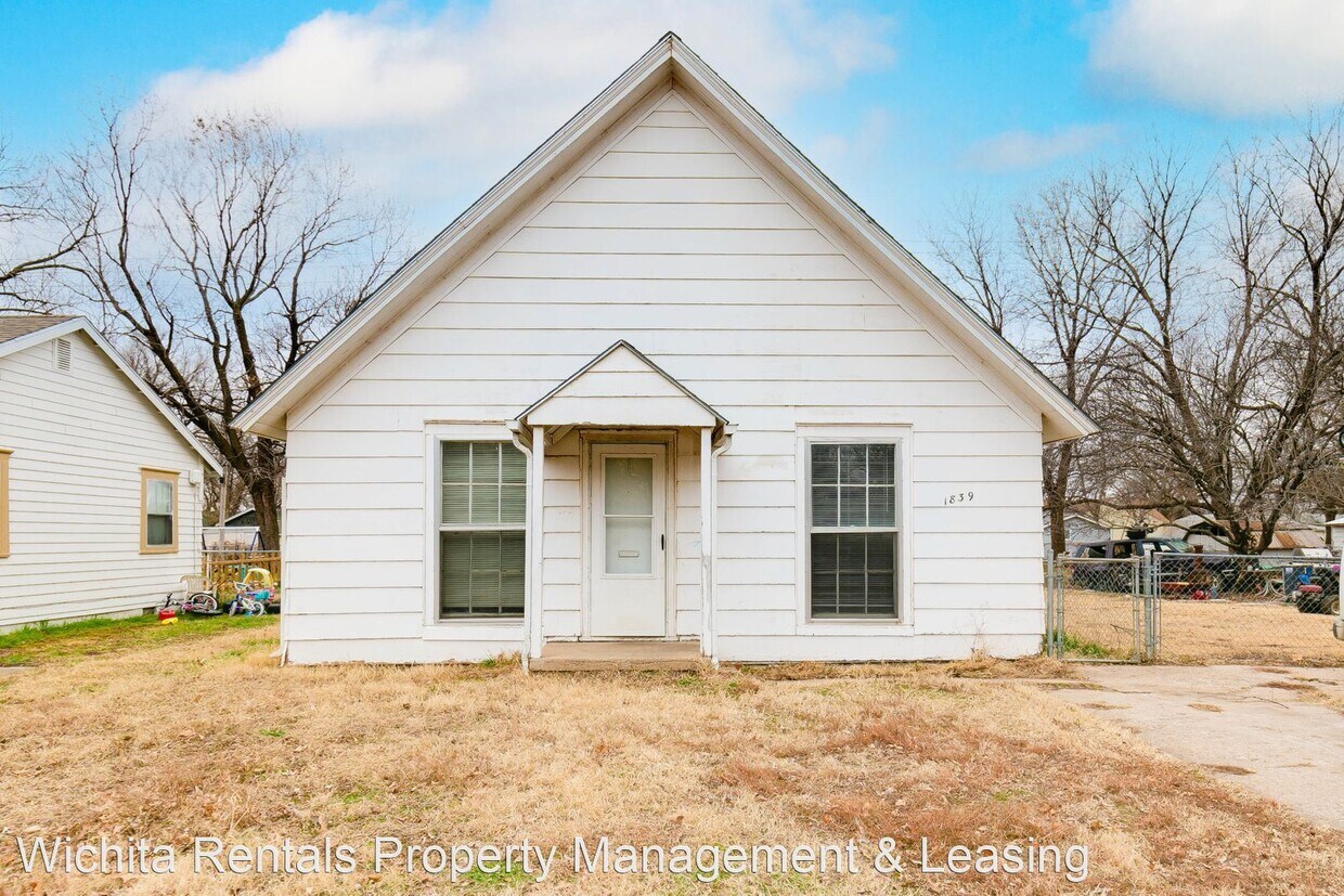 Foto principal - 3 br, 1 bath House - 1839 S. Madison Ave.
