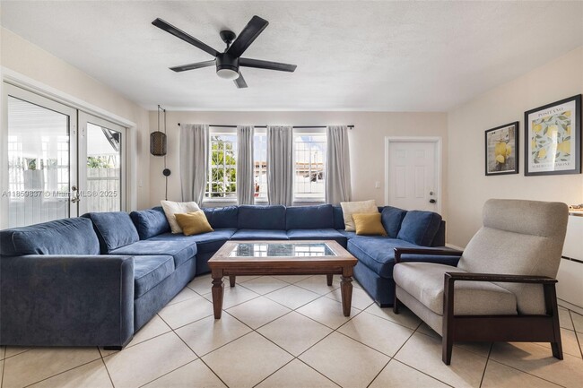 Foto del edificio - 2928 SW 5th St
