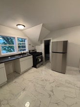 Building Photo - 821 Buffalo St