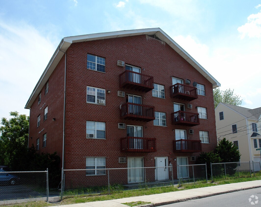 158 Water St, Lawrence, MA 01841 Apartments in Lawrence, MA