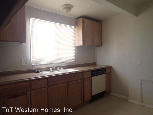 Building Photo - 3 br, 1 bath House - 213 La Mirage Ln