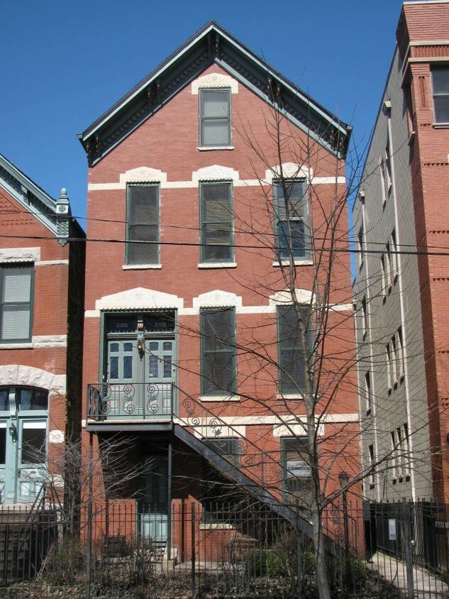 Foto principal - 2128 W Schiller St