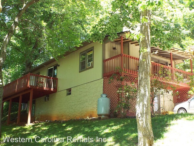 Foto del edificio - 183 Tulip Dr