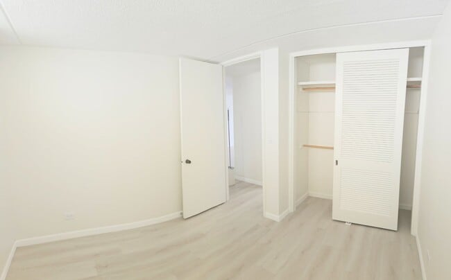 Building Photo - 1717 Ala Wai Blvd
