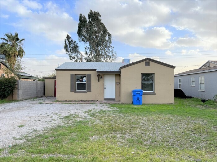 Primary Photo - House close to AZ State Fairs Grounds!!