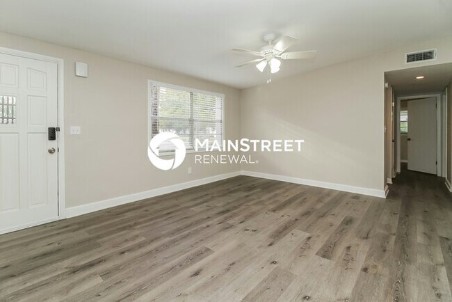 Foto del edificio - 3 Bedroom Pet-Friendly Home in Longwood, FL with Main Street Renewal