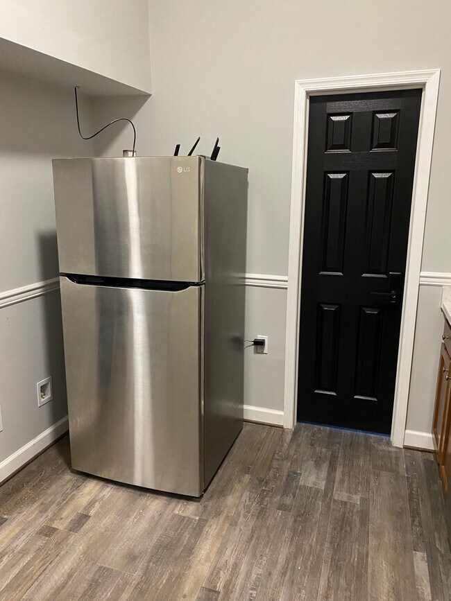 Photo - 833 N Fulton Ave Townhome