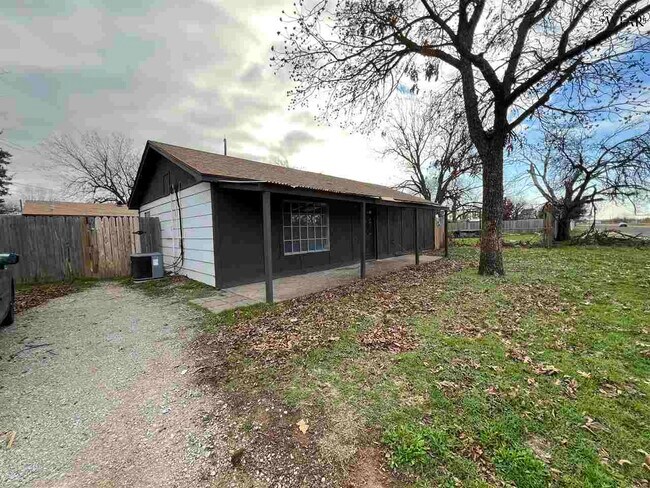 Foto del edificio - 1030 Wesley Dr