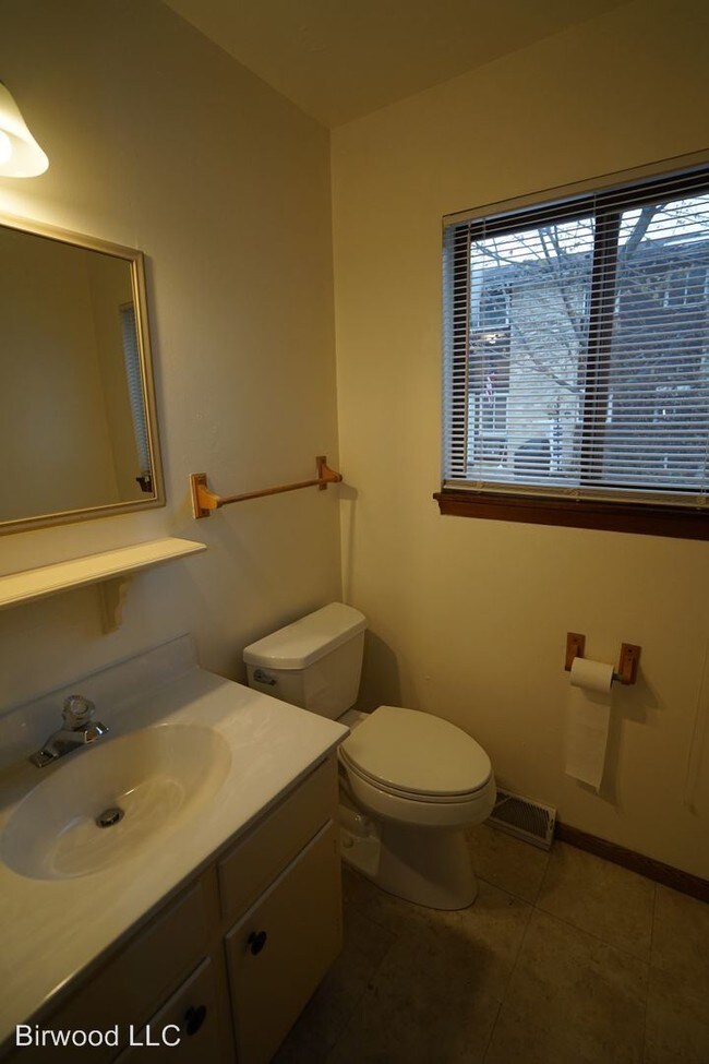 Building Photo - 5826 Thrush Ln