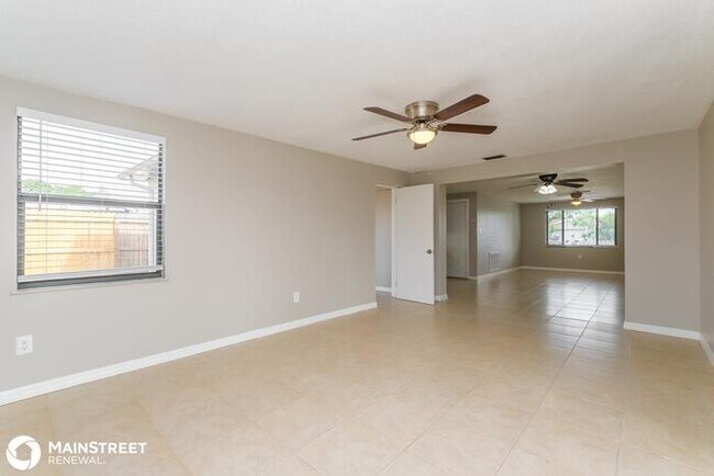 Foto del edificio - 3048 SALISBURY DR, HOLIDAY, FL 34691