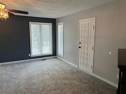 Foto del edificio - 11130 Burgess Ln
