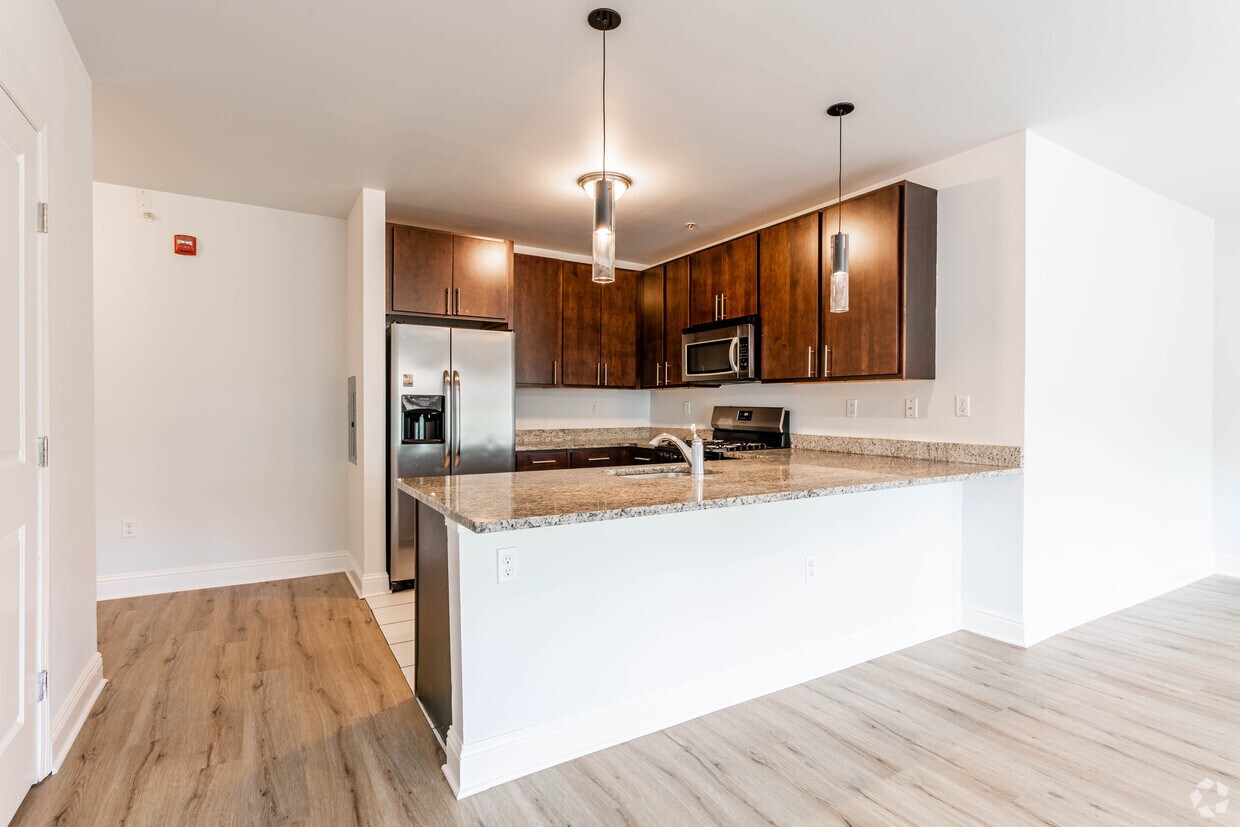 Foto principal - 120 Halsted Street