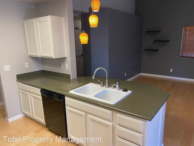 Building Photo - 4 br, 2 bath House - 2864 W. Payson Ct.