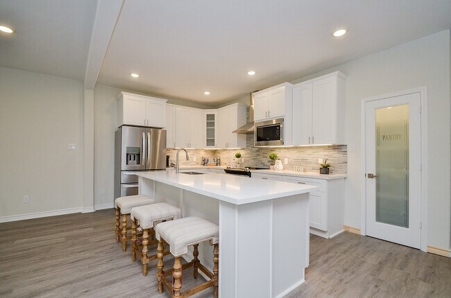 Foto del edificio - 14788 Cygnus Ct