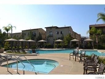 Foto principal - 4445 Owens St