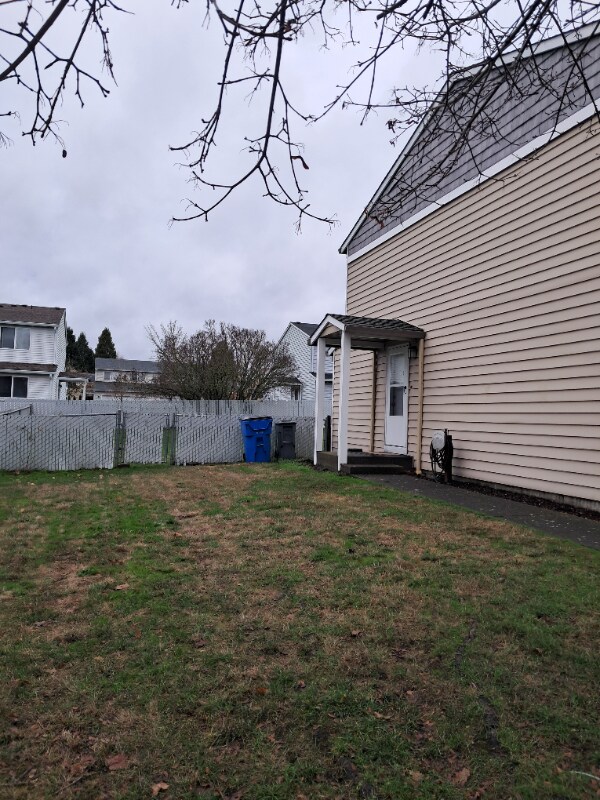 Foto del edificio - 806 SE 153rd Ave