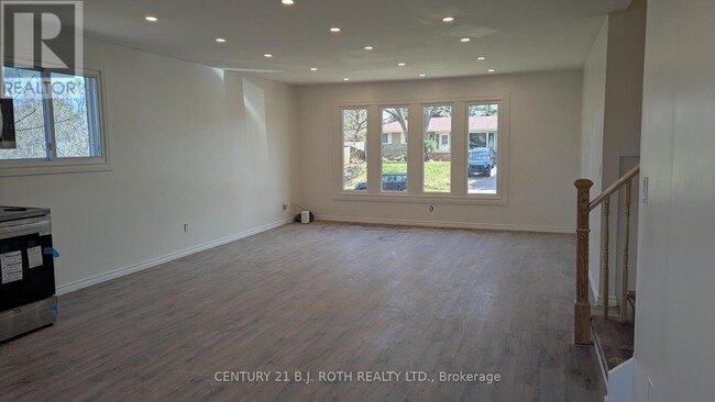 Building Photo - 20 Meadowland Ave