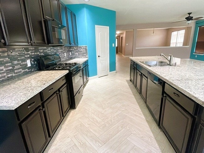 Building Photo - 16014 Peach Bluff Ln