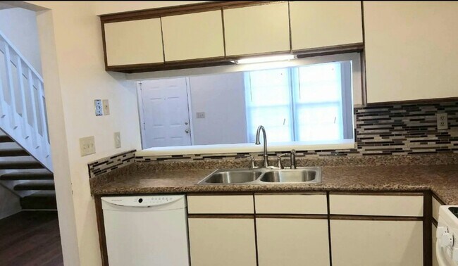 Foto del edificio - 1785 Sword Dancer Dr