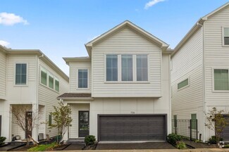 Building Photo - 726 Carriage Knls Dr