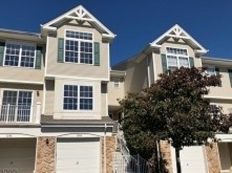 1044 Shadowlawn Dr, Green Brook Township, NJ 08812 Apartment for Rent in Green Brook Township