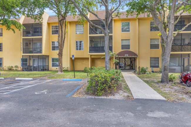 Foto del edificio - 470 NW 20th St